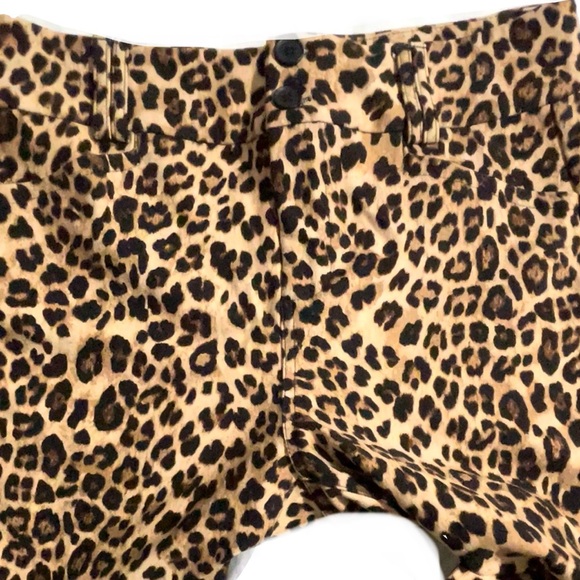 🌺TORRID STUDIO Leopard Ankle Skinny Pants🌺 - Picture 6 of 16